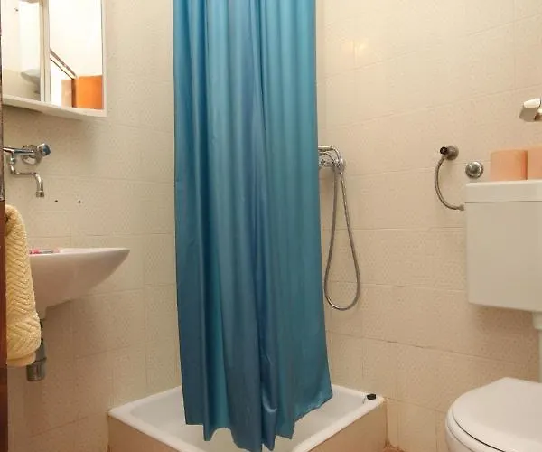 By The Sea Starigrad, Paklenica - 6592 *